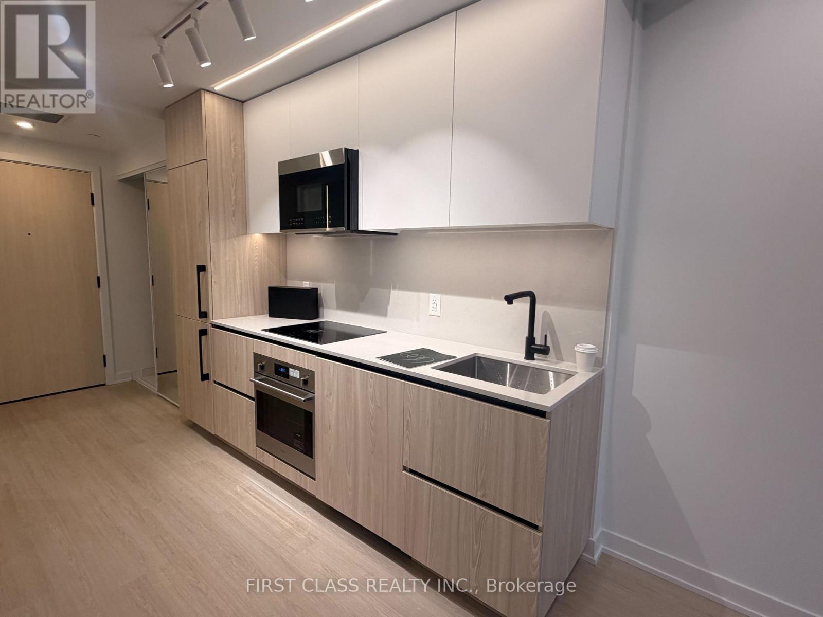 717 - 699 Sheppard Avenue E, Toronto, Ontario  M2K 0J5 - Photo 4 - C12941610