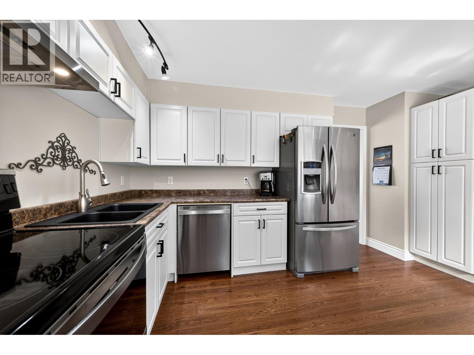 2095 Valleyview Drive, Kamloops, British Columbia  V2C 4C3 - Photo 8 - 10381109