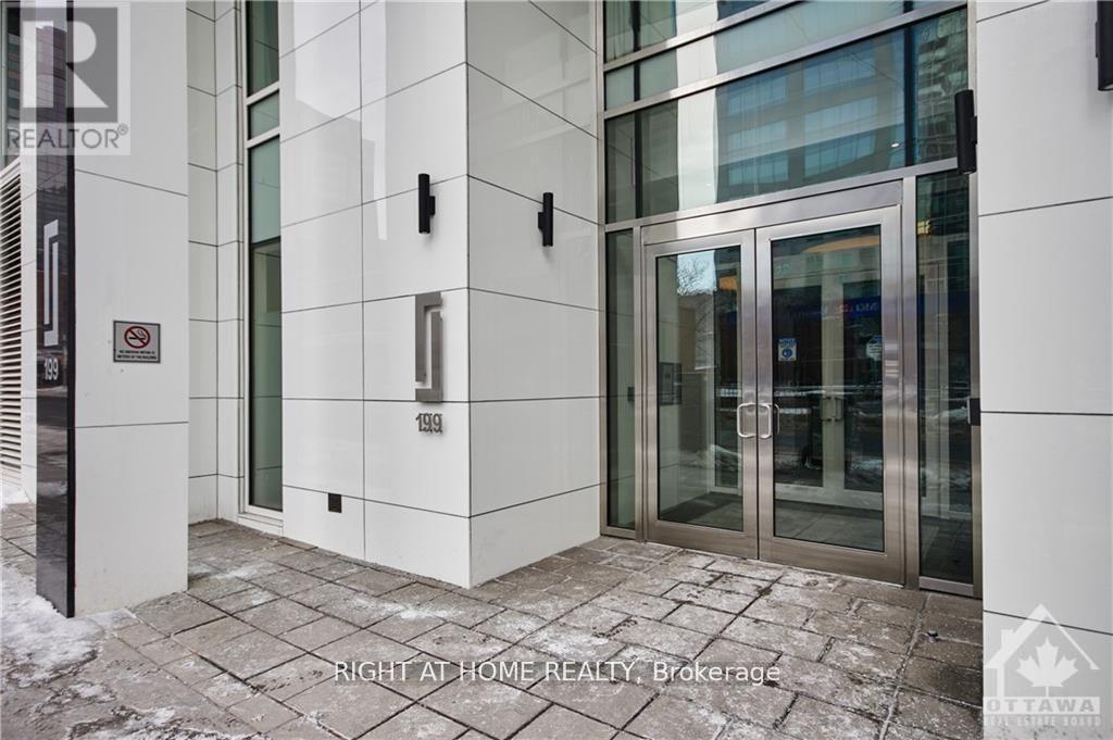 #1601 - 199 Slater Street, Ottawa, Ontario  K1P 0C8 - Photo 2 - X12941566
