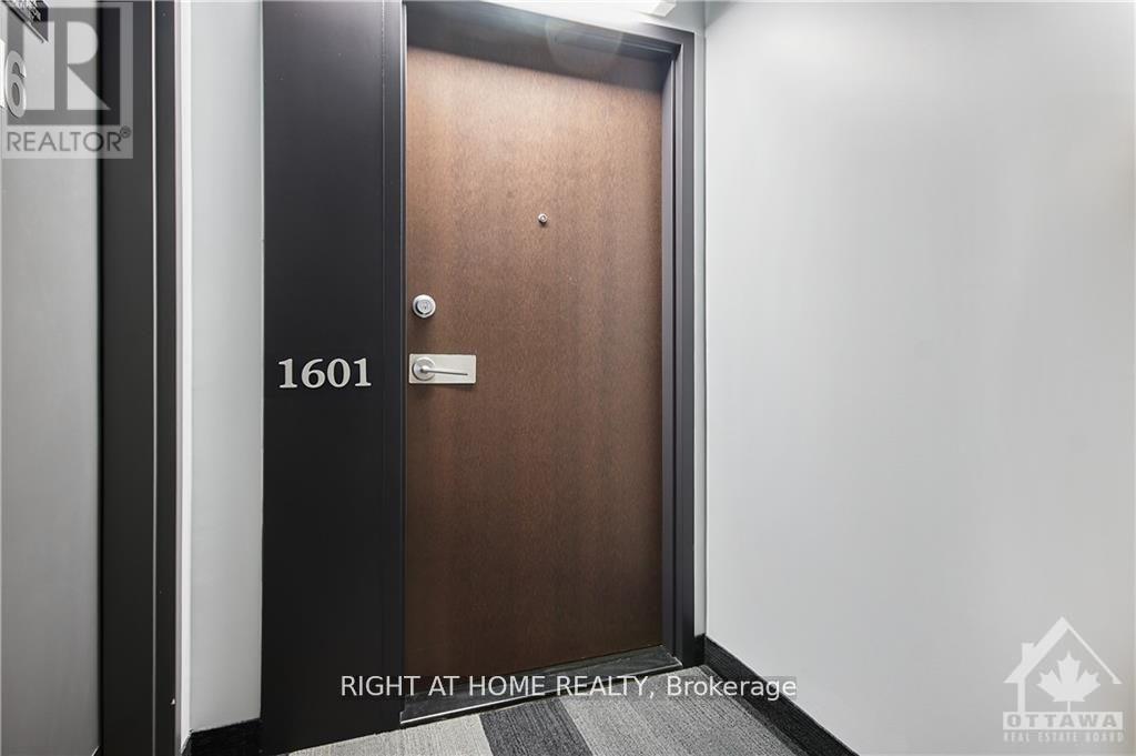 #1601 - 199 Slater Street, Ottawa, Ontario  K1P 0C8 - Photo 3 - X12941566