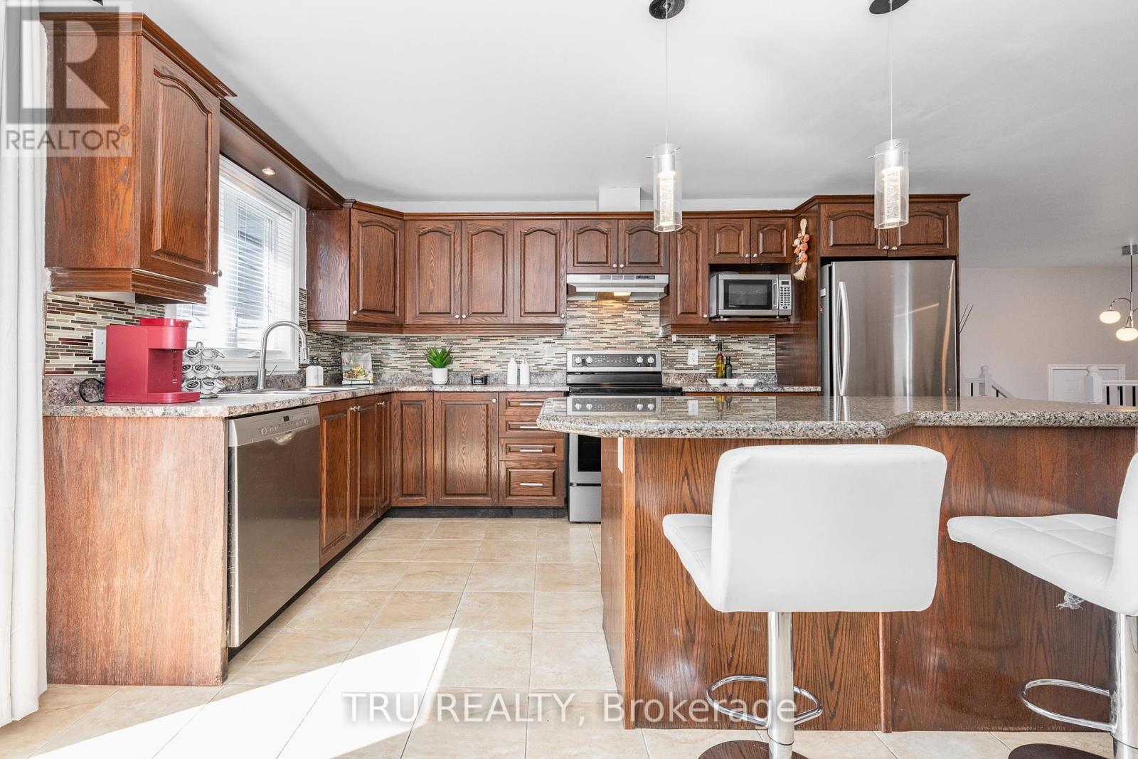 52 South Indian Drive, The Nation, Ontario  K0A 2M0 - Photo 15 - X12941572