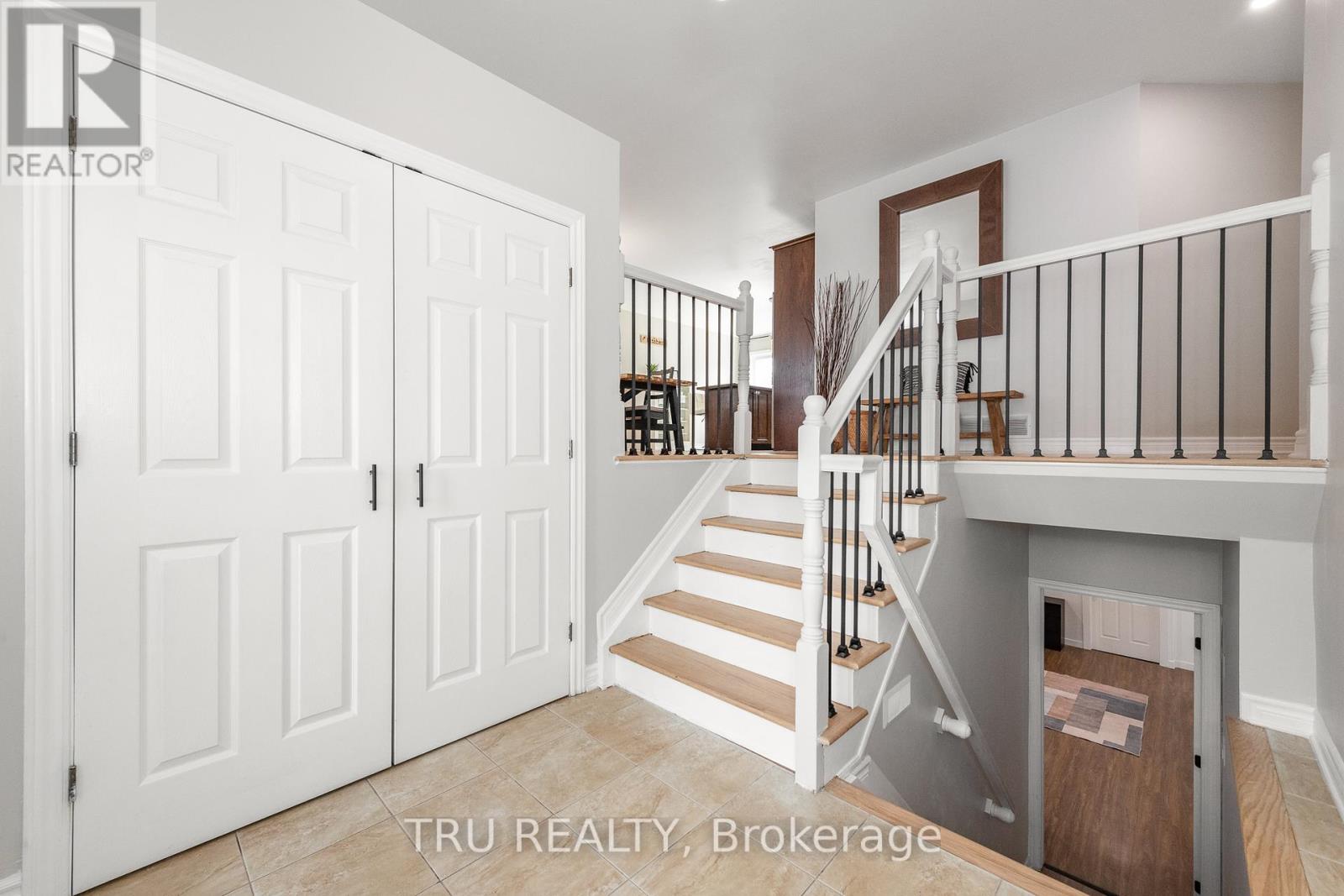 52 South Indian Drive, The Nation, Ontario  K0A 2M0 - Photo 4 - X12941572