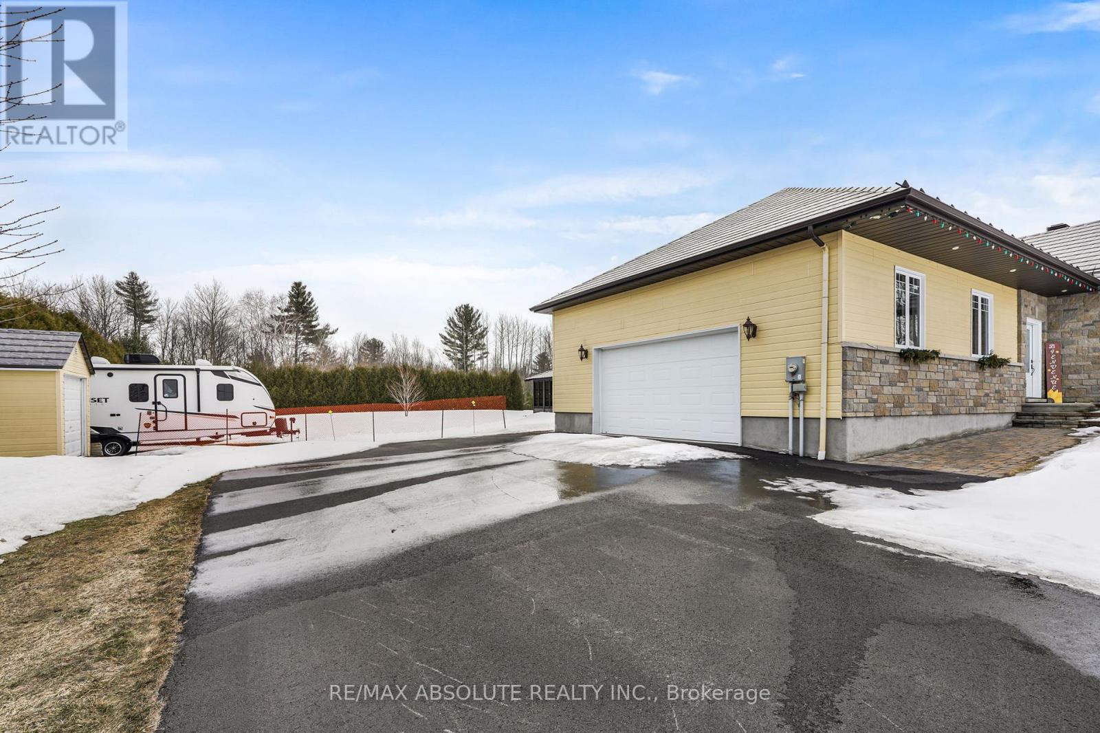 2655 Charbonneau Road, Champlain, Ontario  K0B 1K0 - Photo 2 - X12941586