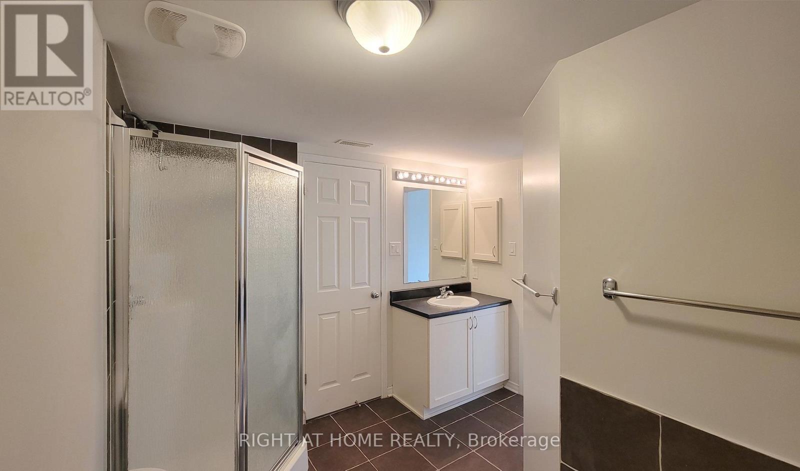 11 - 307 Galston Private, Ottawa, Ontario  K1W 0G3 - Photo 12 - X12941632