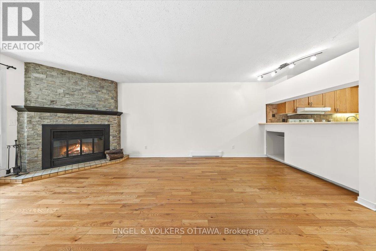 A - 6748 Jeanne D'arc Boulevard N, Ottawa, Ontario  K1C 6E9 - Photo 12 - X12941664