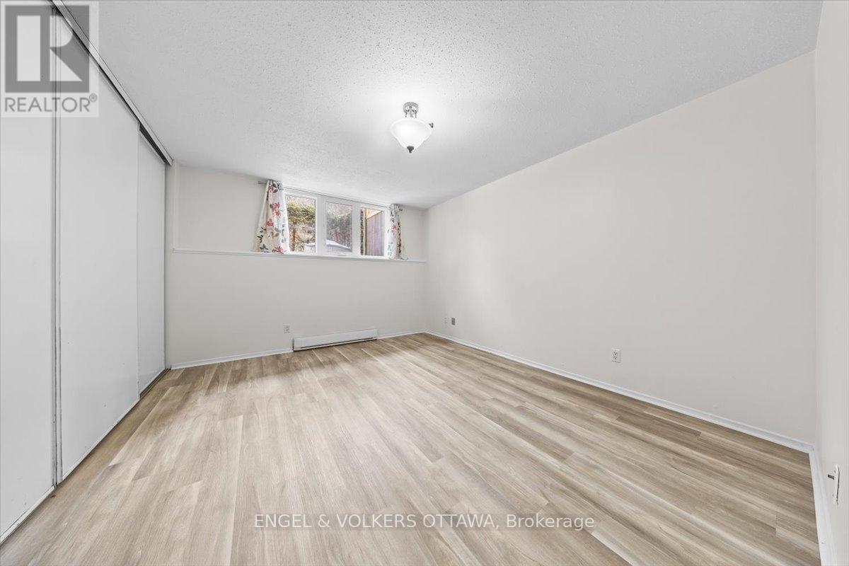 A - 6748 Jeanne D'arc Boulevard N, Ottawa, Ontario  K1C 6E9 - Photo 17 - X12941664