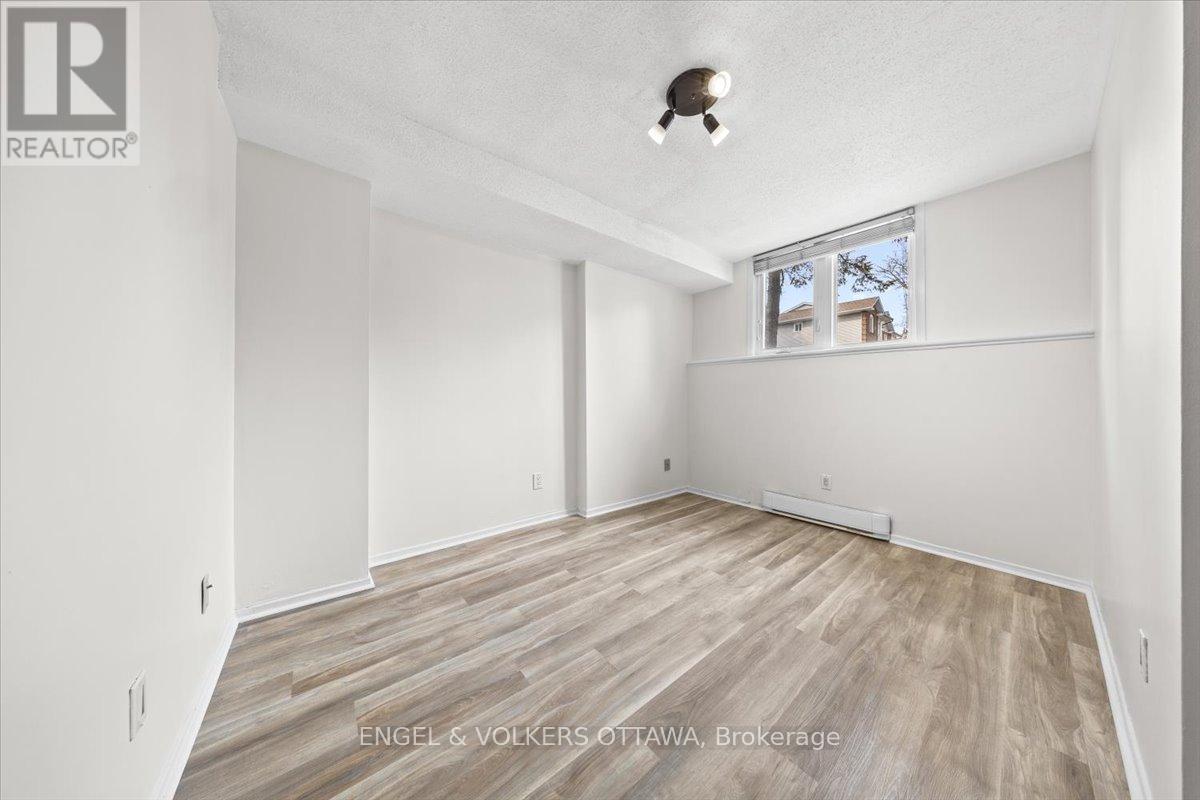 A - 6748 Jeanne D'arc Boulevard N, Ottawa, Ontario  K1C 6E9 - Photo 20 - X12941664