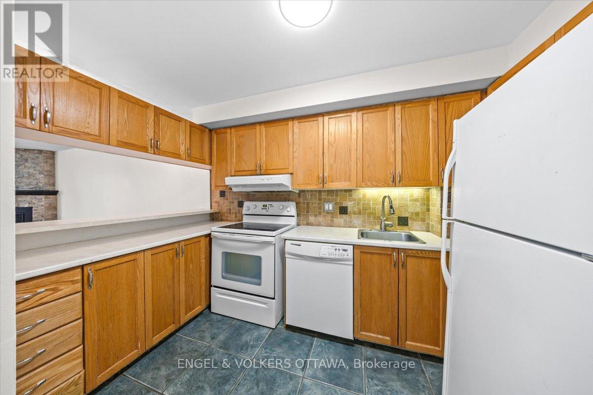 A - 6748 Jeanne D'arc Boulevard N, Ottawa, Ontario  K1C 6E9 - Photo 6 - X12941664