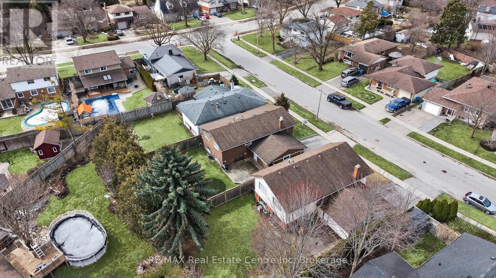 9 Sanderson Drive, Guelph, Ontario  N1H 6T7 - Photo 35 - X12940300