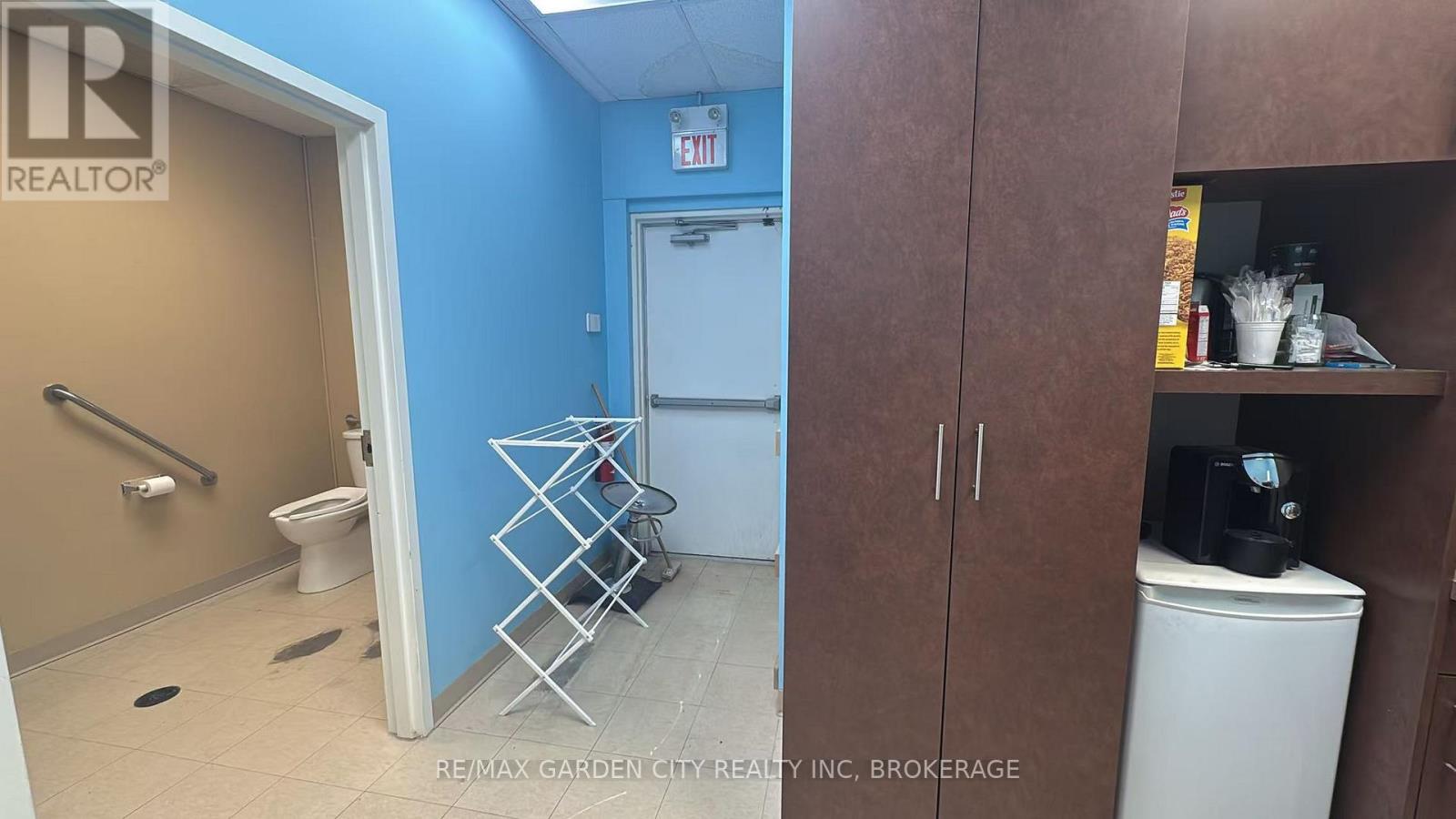 4 - 595 Carlton Street, St. Catharines, Ontario  L2M 4Y2 - Photo 10 - X12941576