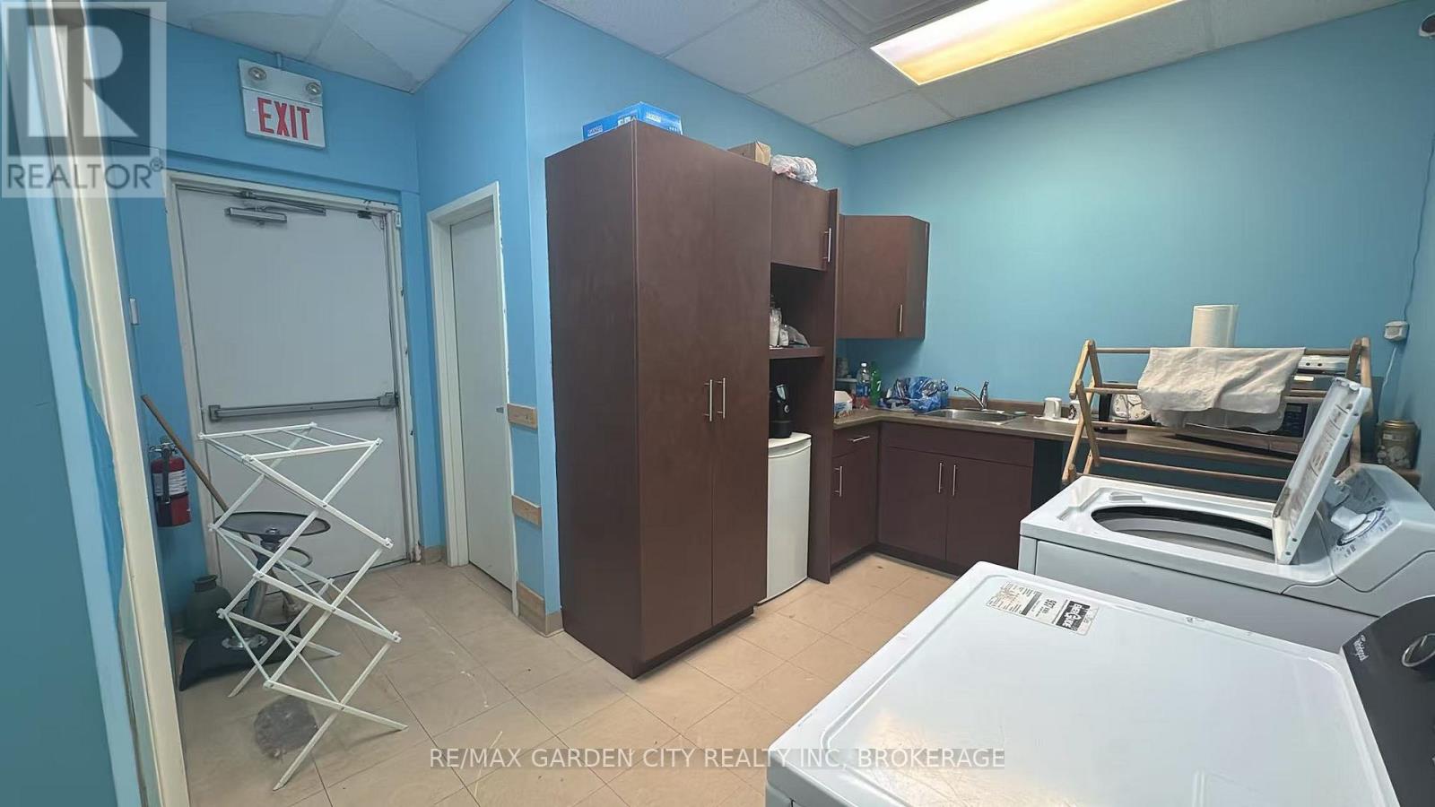 4 - 595 Carlton Street, St. Catharines, Ontario  L2M 4Y2 - Photo 12 - X12941576