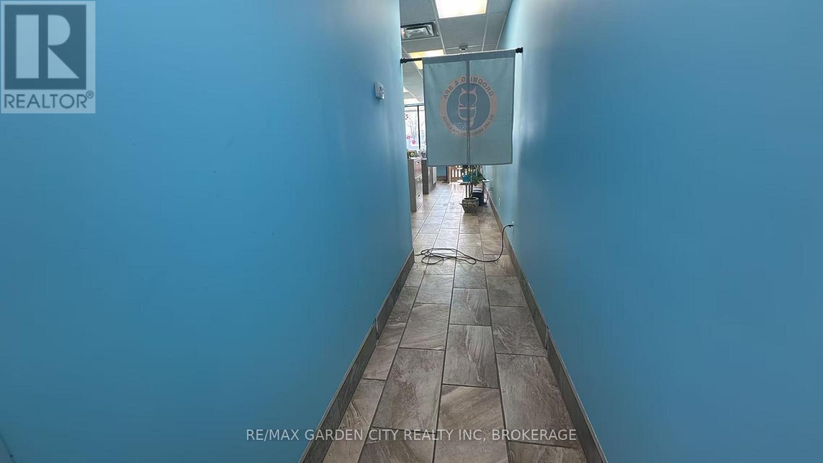 4 - 595 Carlton Street, St. Catharines, Ontario  L2M 4Y2 - Photo 6 - X12941576