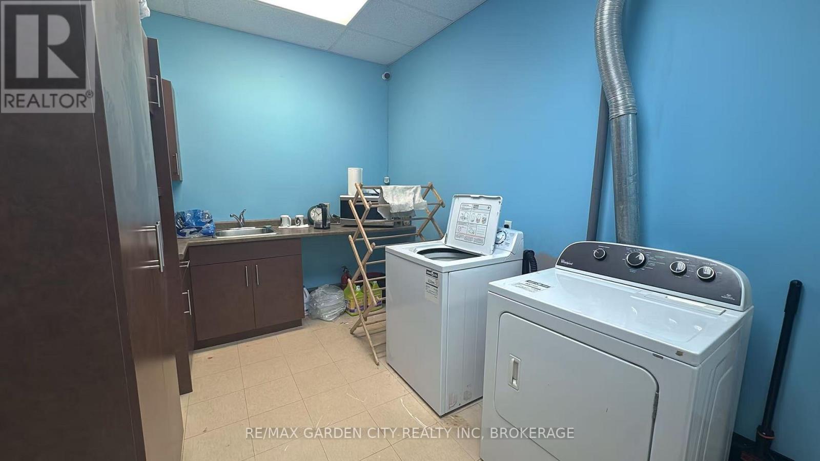 4 - 595 Carlton Street, St. Catharines, Ontario  L2M 4Y2 - Photo 7 - X12941576