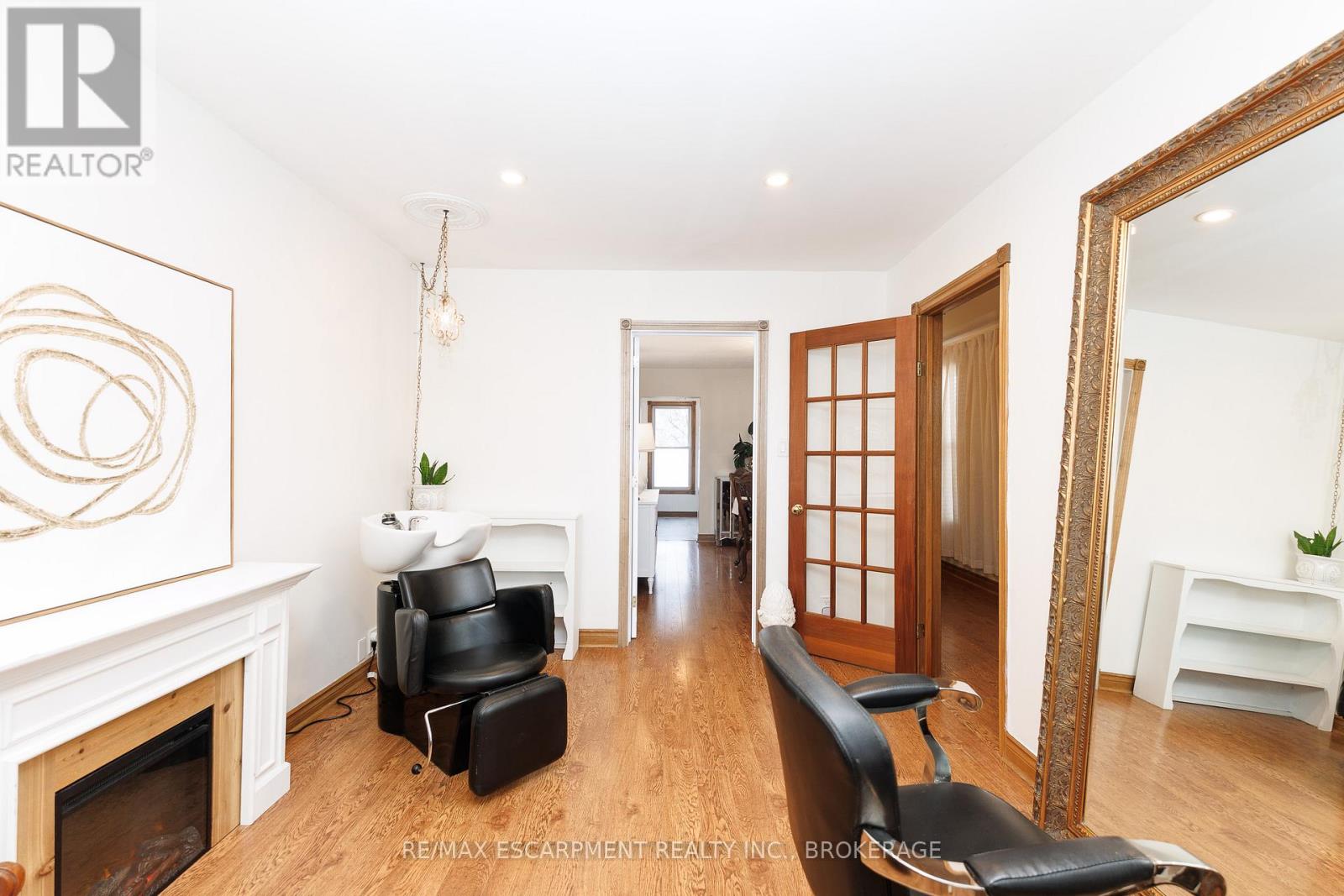 312 Clarence Street, Port Colborne, Ontario  L3K 3G8 - Photo 12 - X12941714