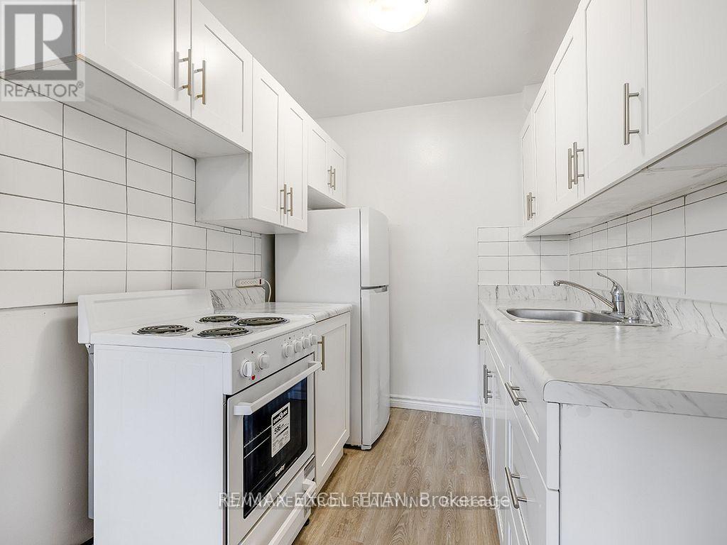 102 - 165 Colborne Avenue, Richmond Hill, Ontario  L4C 2K2 - Photo 12 - N12941602