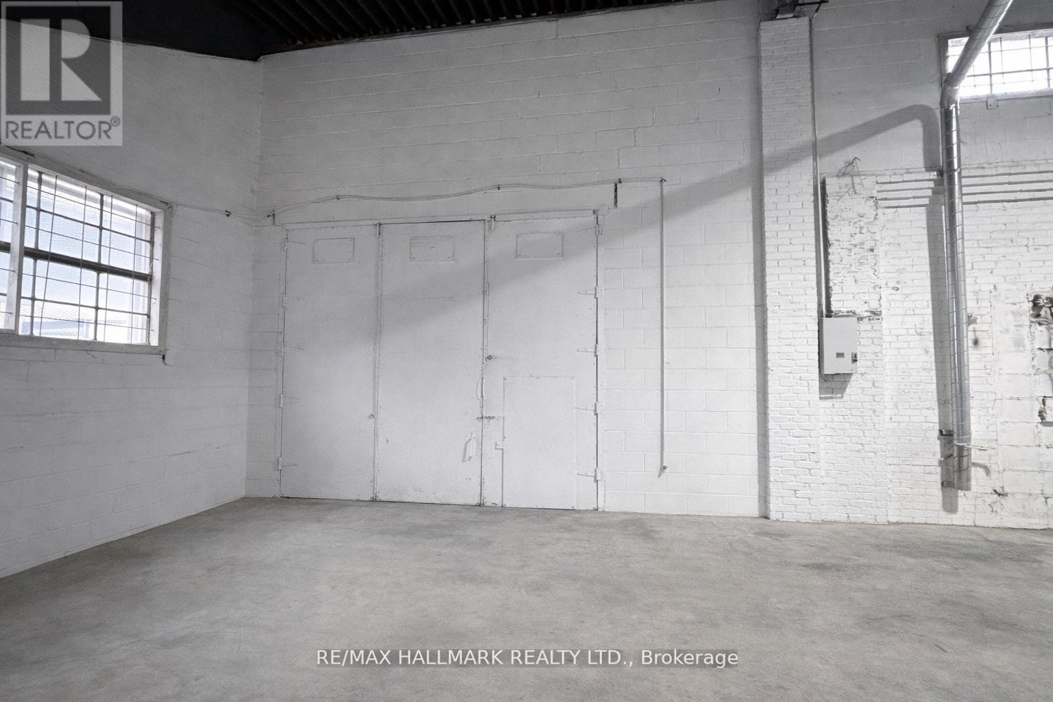 A&b - 48 Prospect Street, Newmarket, Ontario  L3Y 3S9 - Photo 6 - N12941634