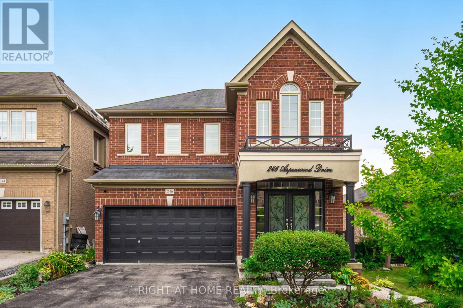246 ASPENWOOD DRIVE, Newmarket, Ontario
