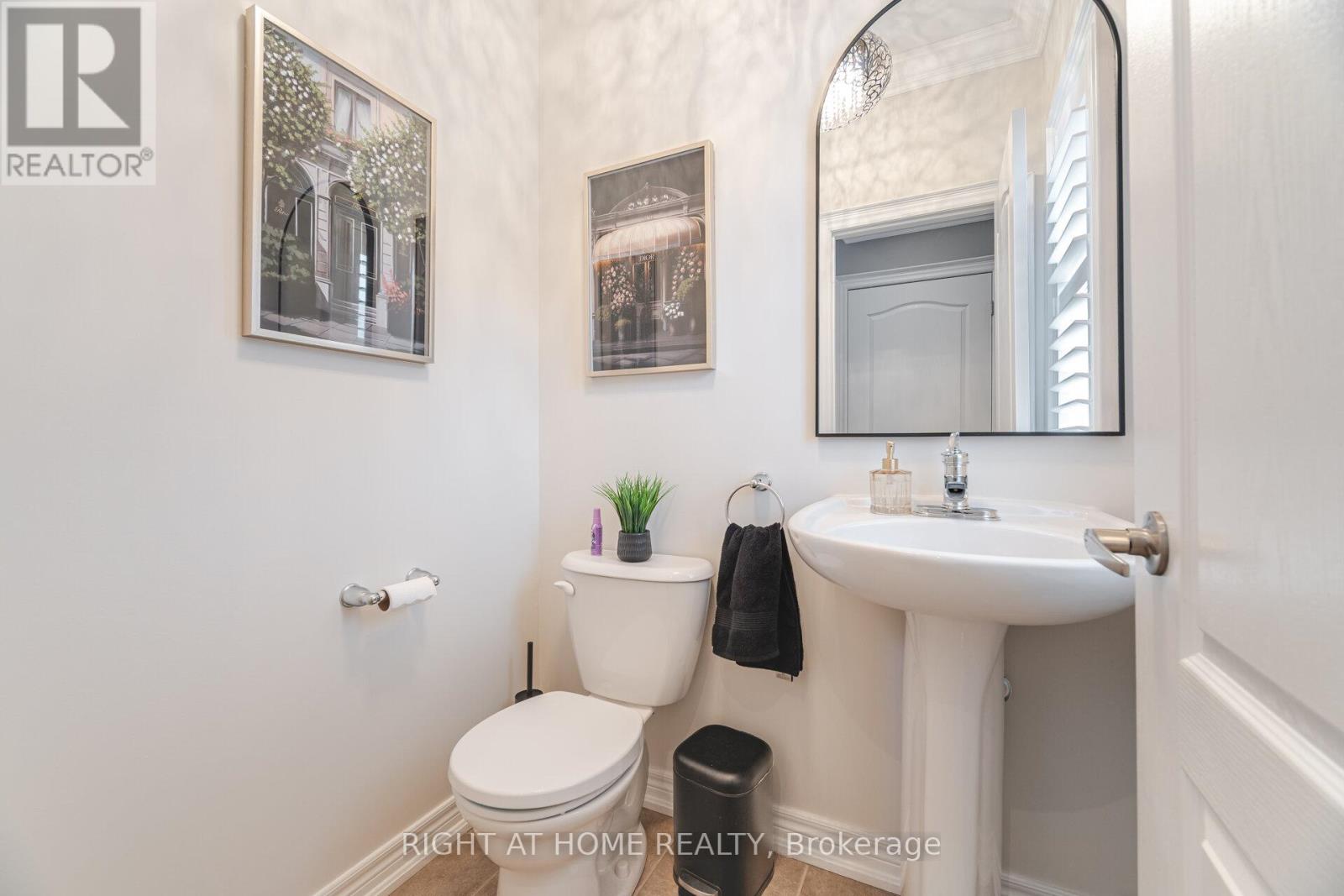 246 Aspenwood Drive, Newmarket, Ontario  L3X 3K7 - Photo 17 - N12941650