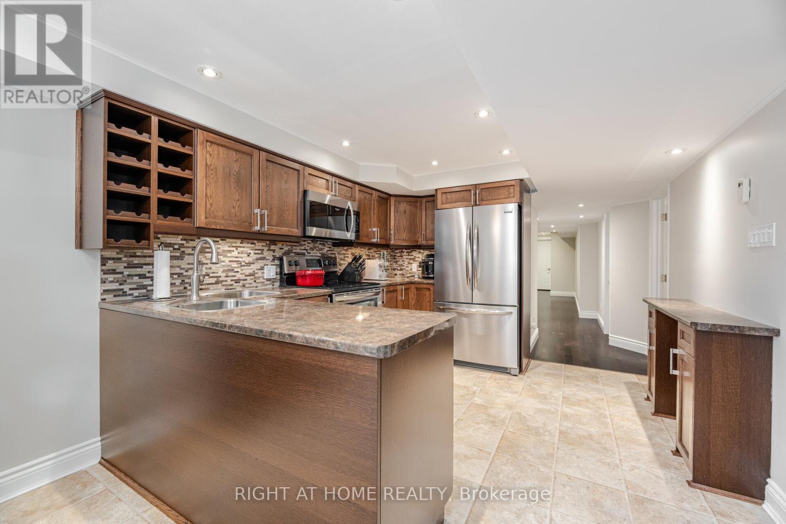 246 Aspenwood Drive, Newmarket, Ontario  L3X 3K7 - Photo 35 - N12941650