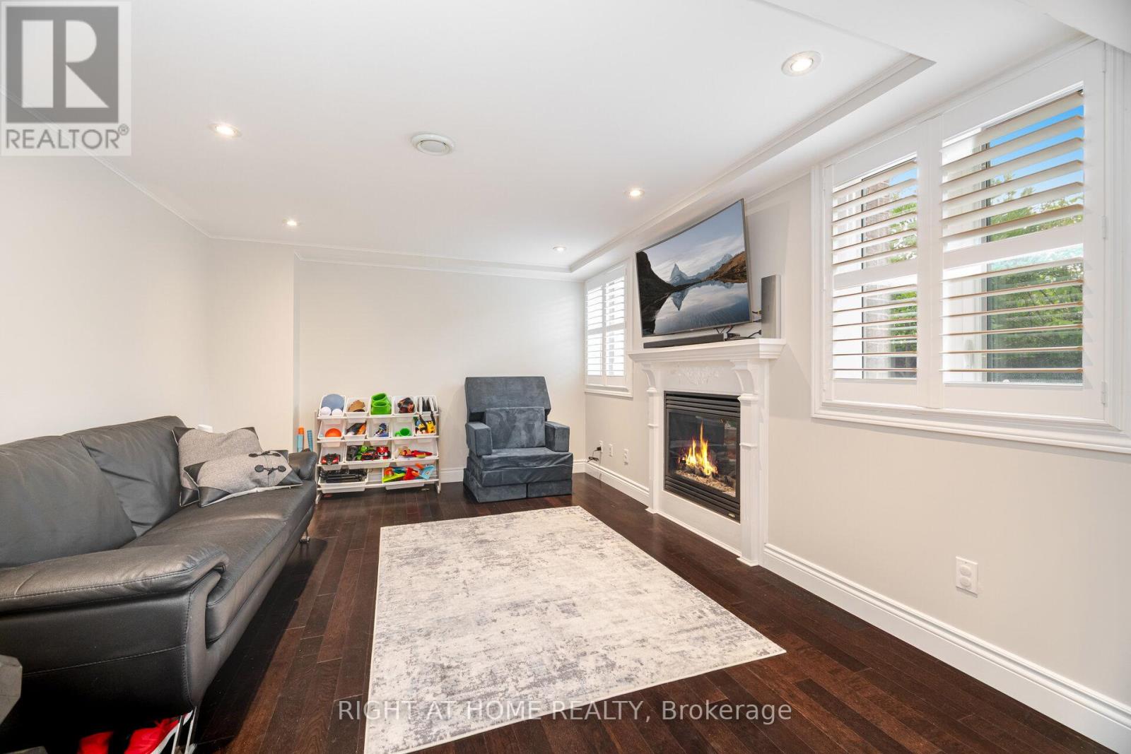 246 Aspenwood Drive, Newmarket, Ontario  L3X 3K7 - Photo 38 - N12941650