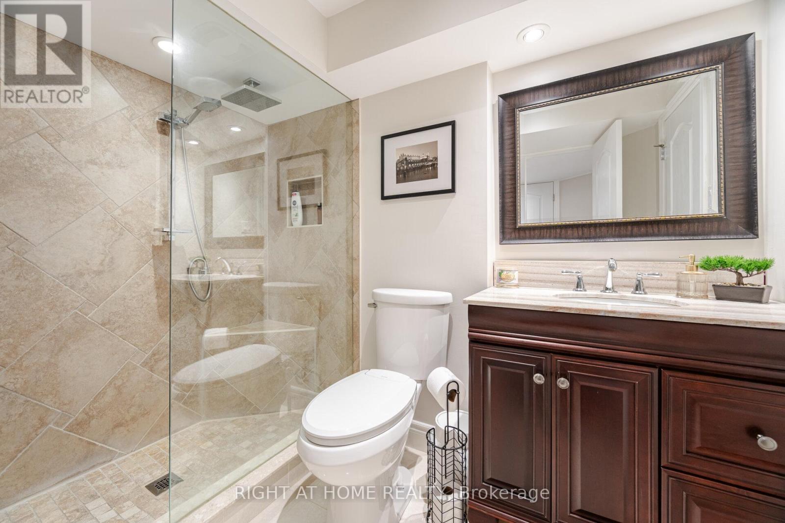 246 Aspenwood Drive, Newmarket, Ontario  L3X 3K7 - Photo 41 - N12941650