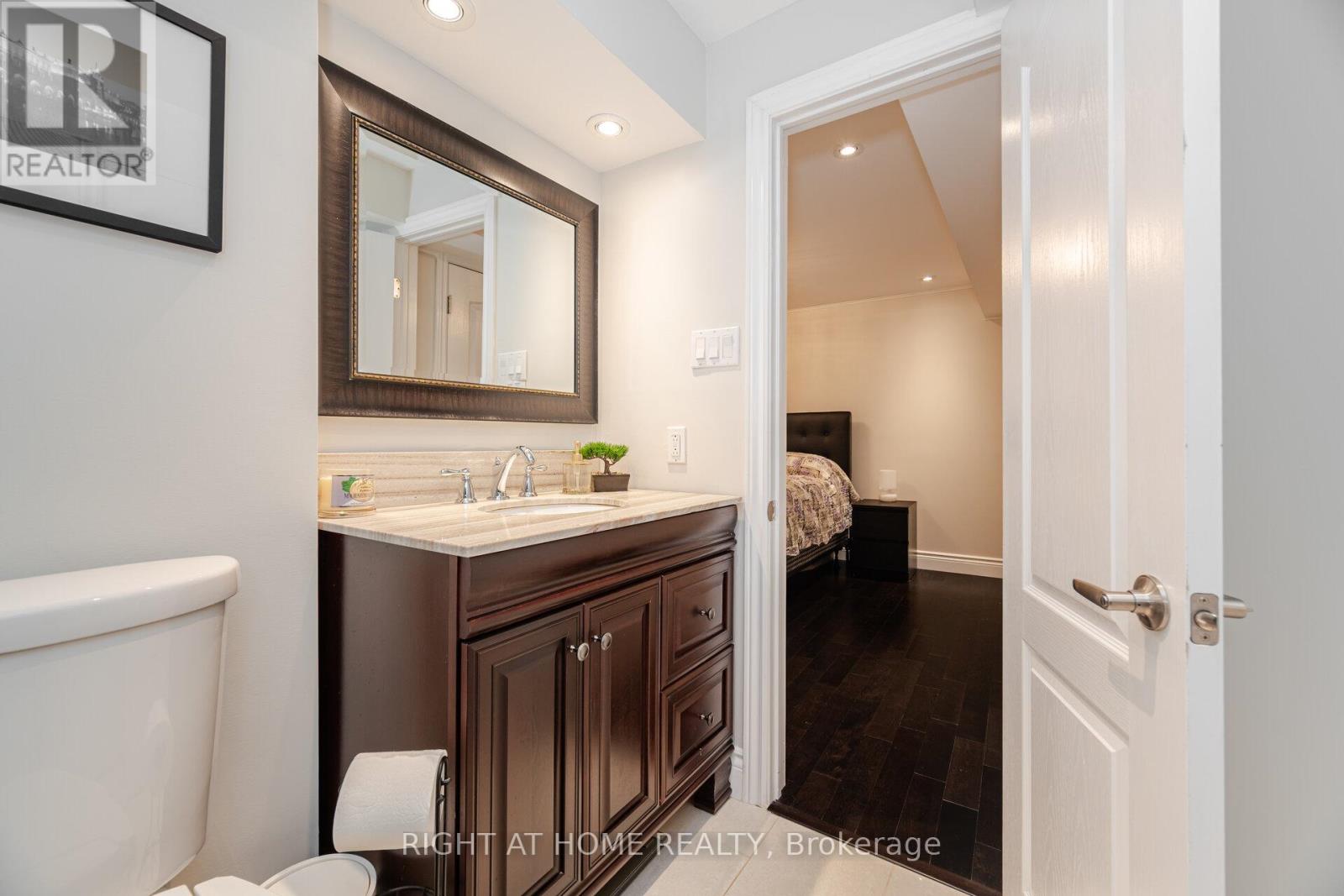 246 Aspenwood Drive, Newmarket, Ontario  L3X 3K7 - Photo 42 - N12941650