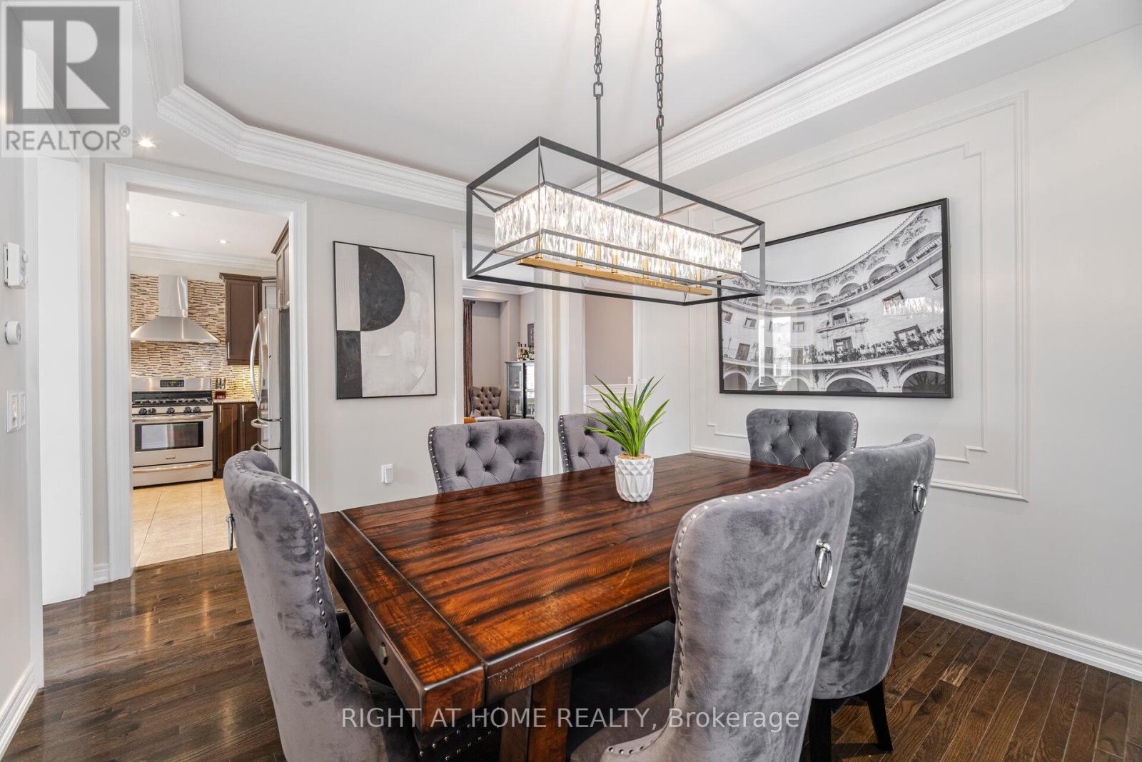 246 Aspenwood Drive, Newmarket, Ontario  L3X 3K7 - Photo 8 - N12941650