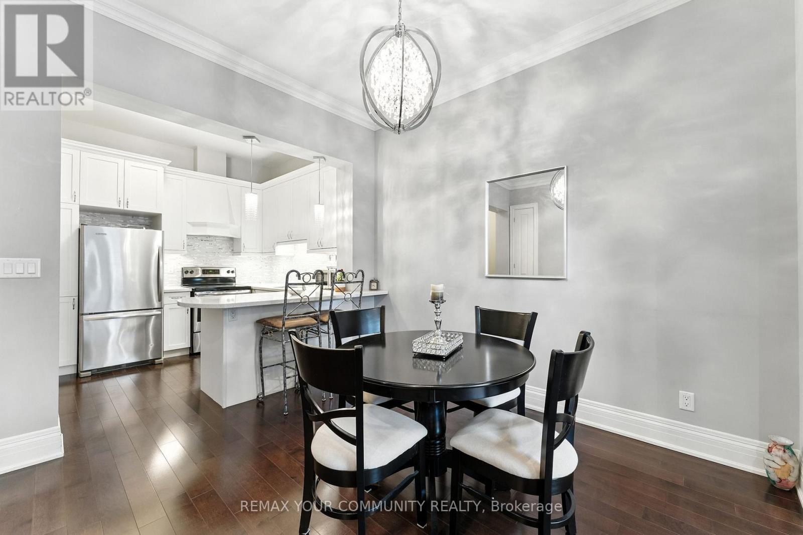 101 - 80 Burns Boulevard, King, Ontario  L7B 0B3 - Photo 2 - N12941686