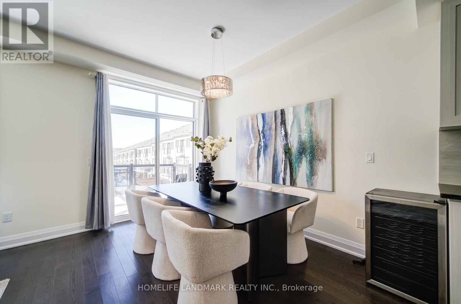 17 Duncombe Lane, Richmond Hill, Ontario  L4C 1C2 - Photo 22 - N12921114