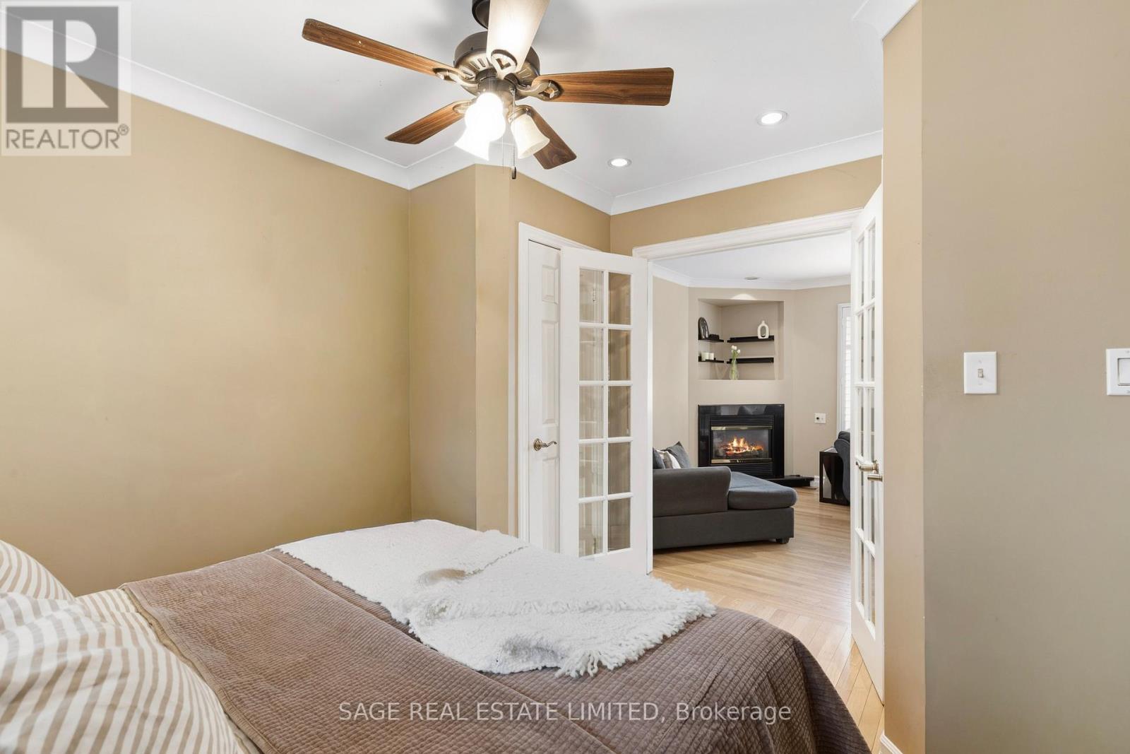 11 Chelsea Drive, Toronto, Ontario  M8W 4R5 - Photo 11 - W12940372