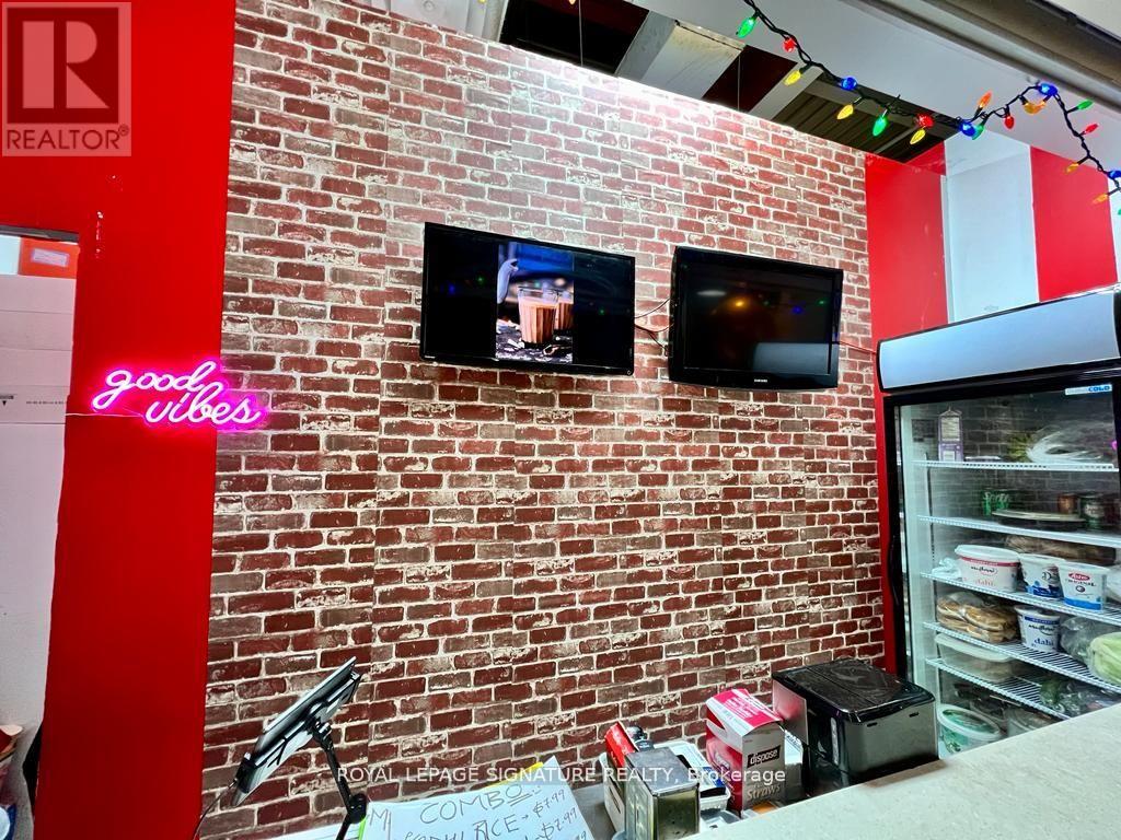 2a16 - 7215 Goreway Drive, Mississauga, Ontario  L4T 0B4 - Photo 3 - W12941564