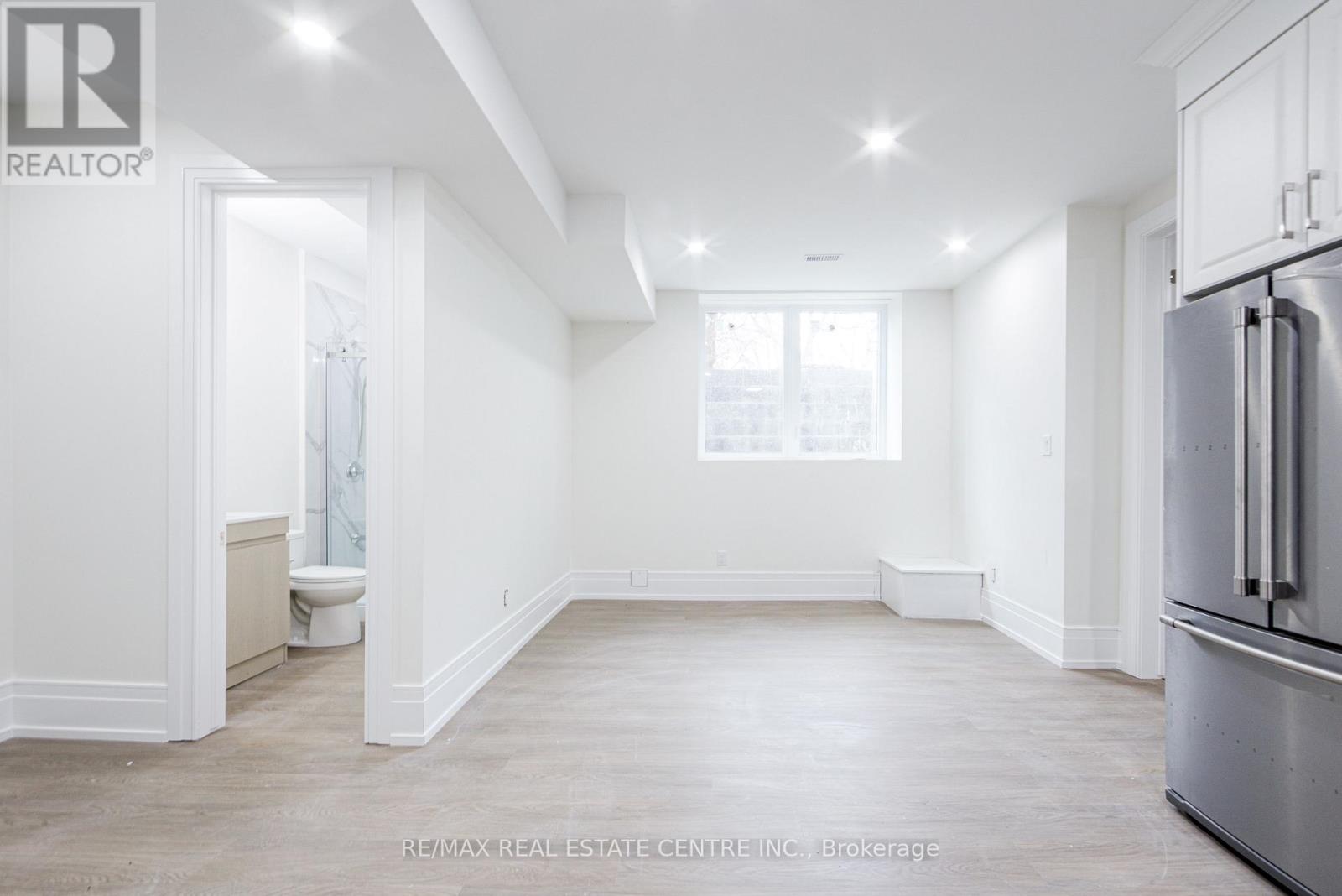 143 Balsam Drive, Oakville, Ontario  L6J 3X4 - Photo 16 - W12941570