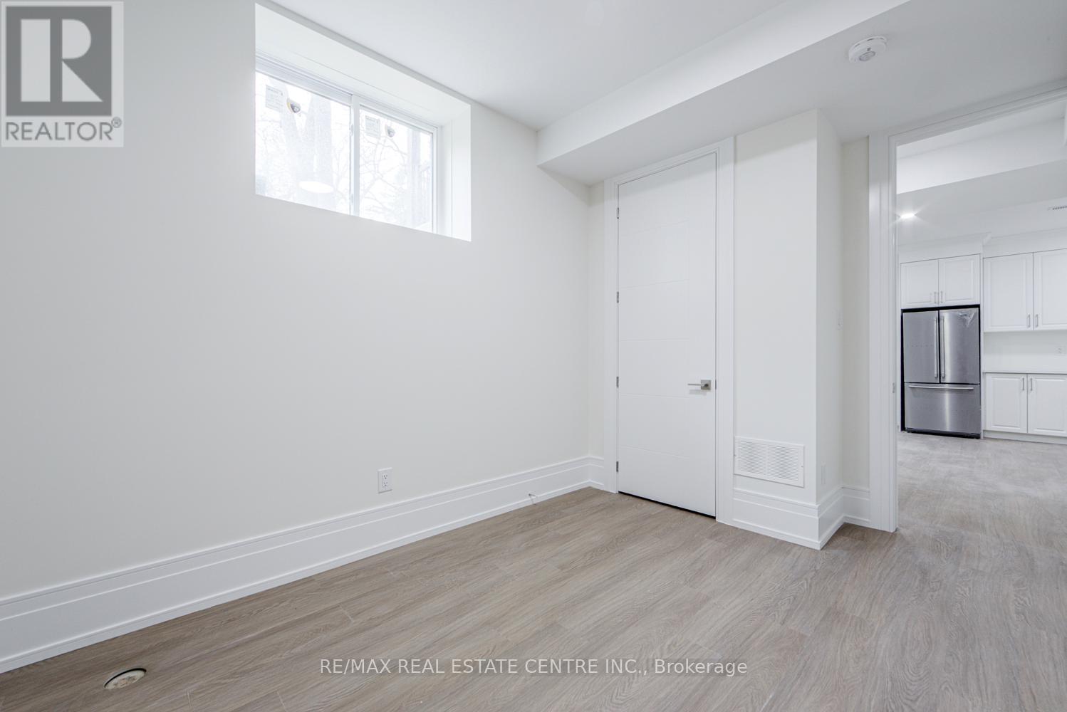 143 Balsam Drive, Oakville, Ontario  L6J 3X4 - Photo 22 - W12941570