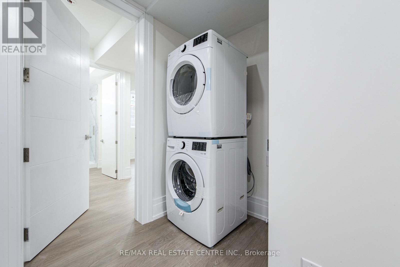 143 Balsam Drive, Oakville, Ontario  L6J 3X4 - Photo 30 - W12941570