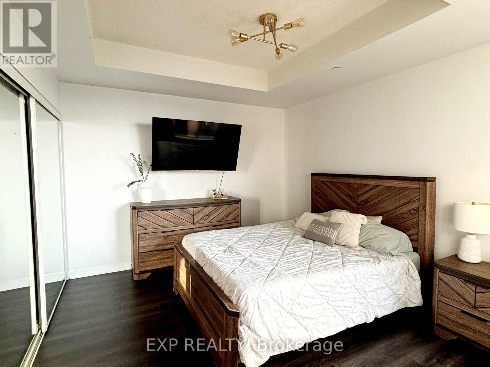 1201 - 80 Esther Lorrie Drive, Toronto, Ontario  M9W 0C6 - Photo 5 - W12941578