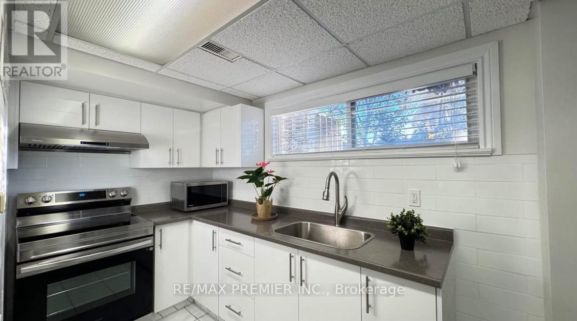 3551 BURNINGELM CRESCENT, Mississauga, Ontario