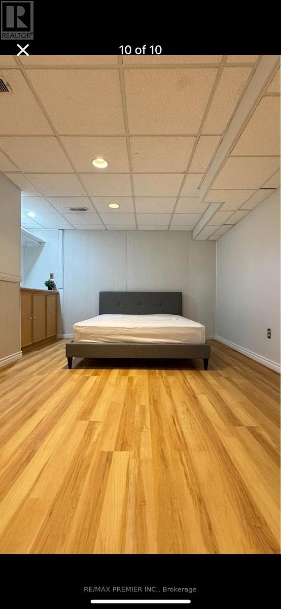 3551 Burningelm Crescent, Mississauga, Ontario  L4Y 3L2 - Photo 11 - W12941584