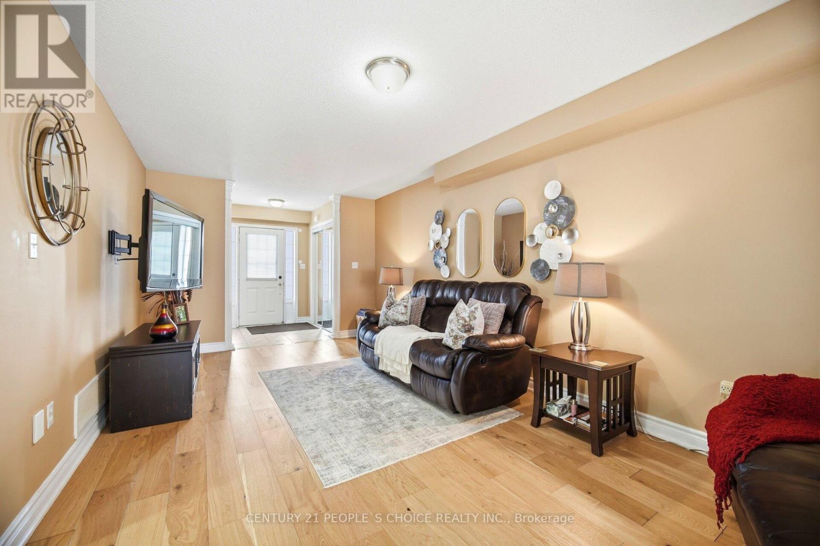 157 Panton Trail E, Milton, Ontario  L9T 6K2 - Photo 9 - W12941592