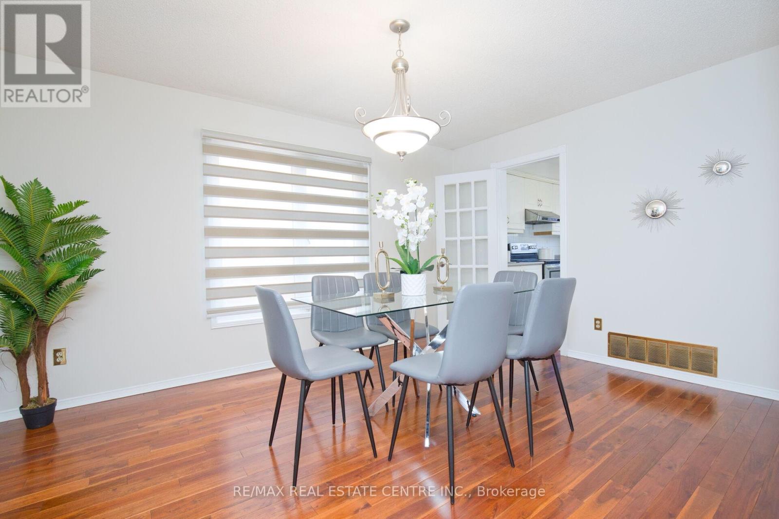 34 Smithers Crescent, Brampton, Ontario  L6Y 3K8 - Photo 24 - W12941596