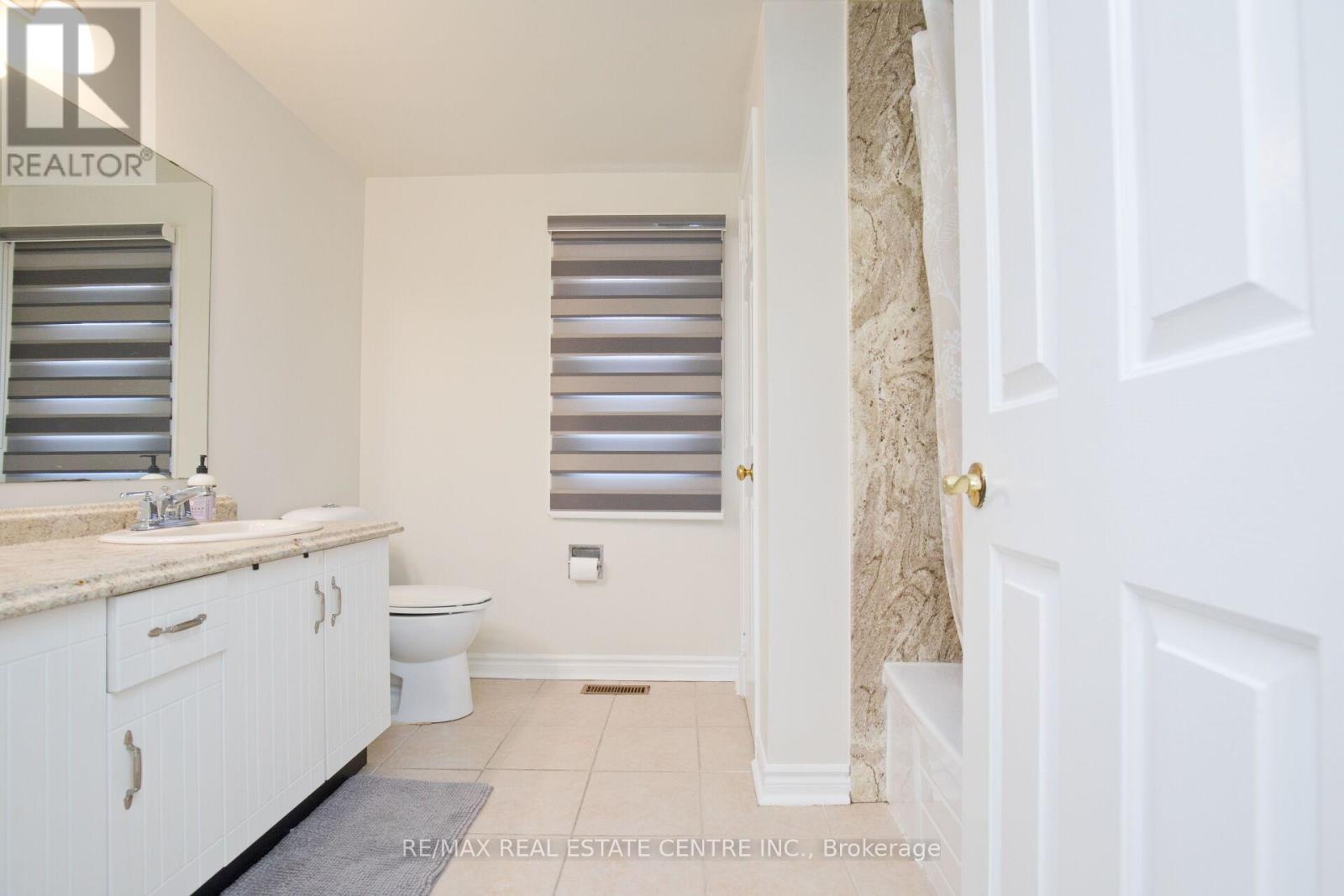 34 Smithers Crescent, Brampton, Ontario  L6Y 3K8 - Photo 32 - W12941596