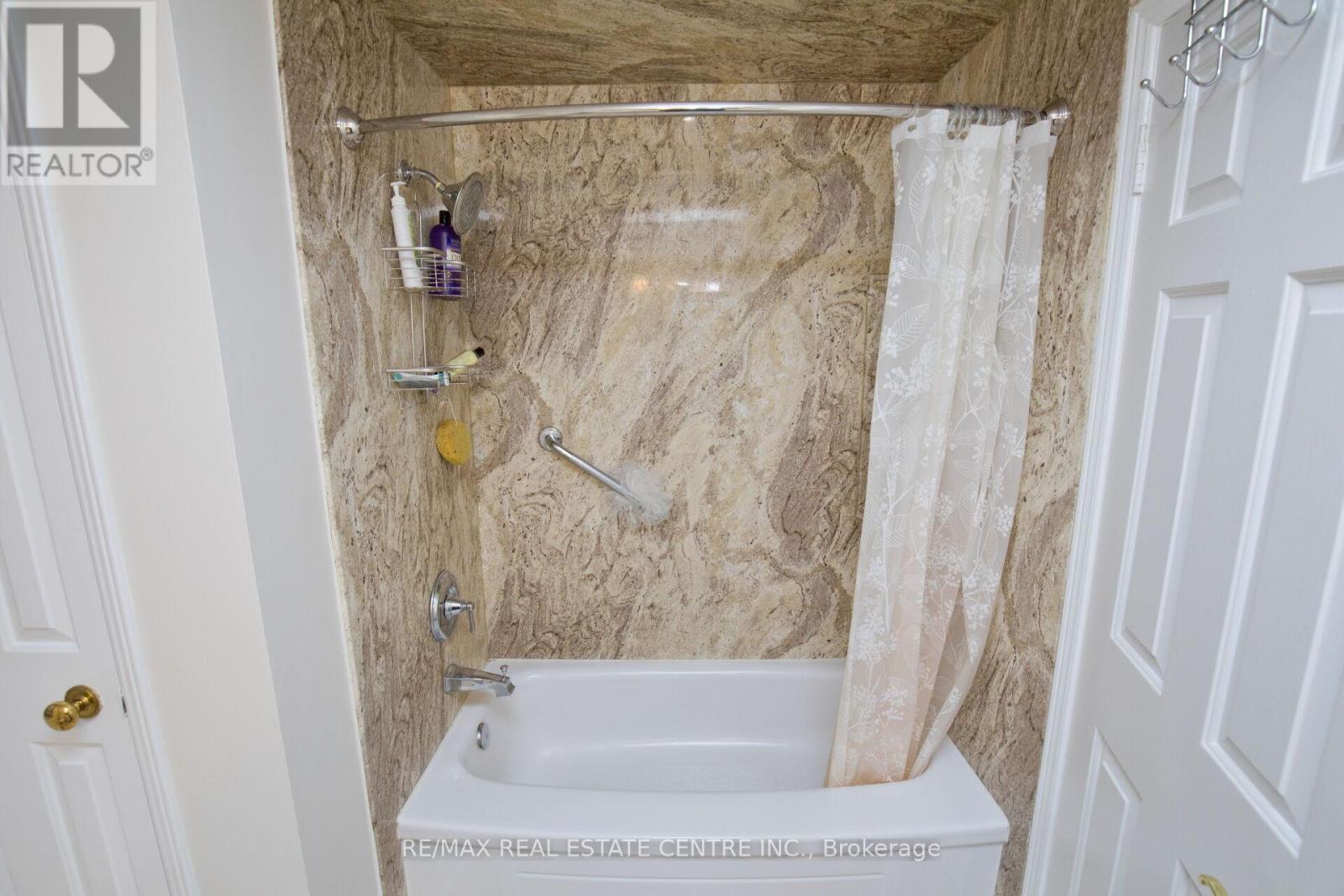 34 Smithers Crescent, Brampton, Ontario  L6Y 3K8 - Photo 33 - W12941596