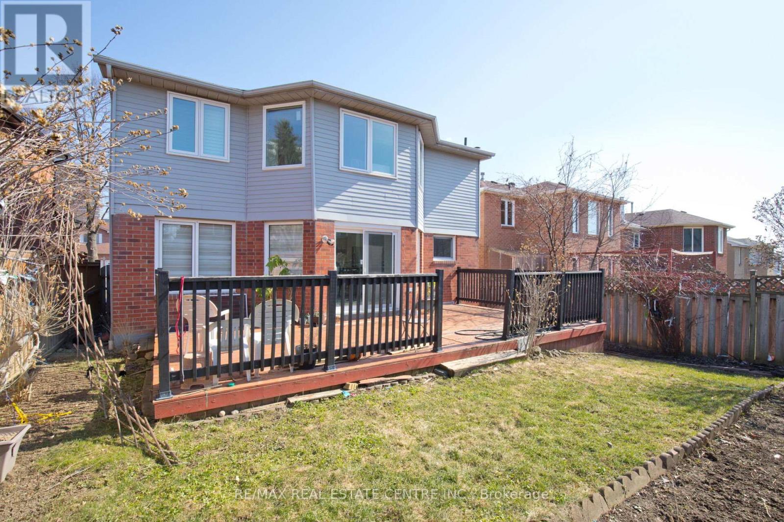 34 Smithers Crescent, Brampton, Ontario  L6Y 3K8 - Photo 41 - W12941596