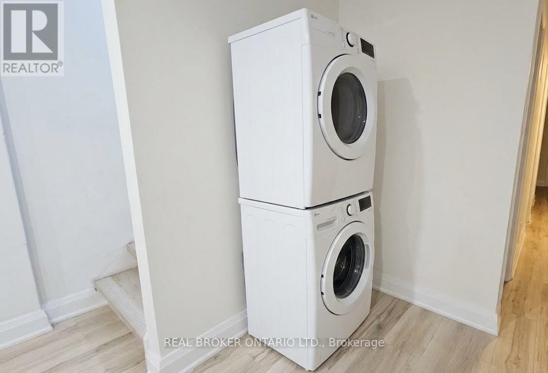 4326 Waterford Crescent, Mississauga, Ontario  L5R 2B2 - Photo 42 - W12941606