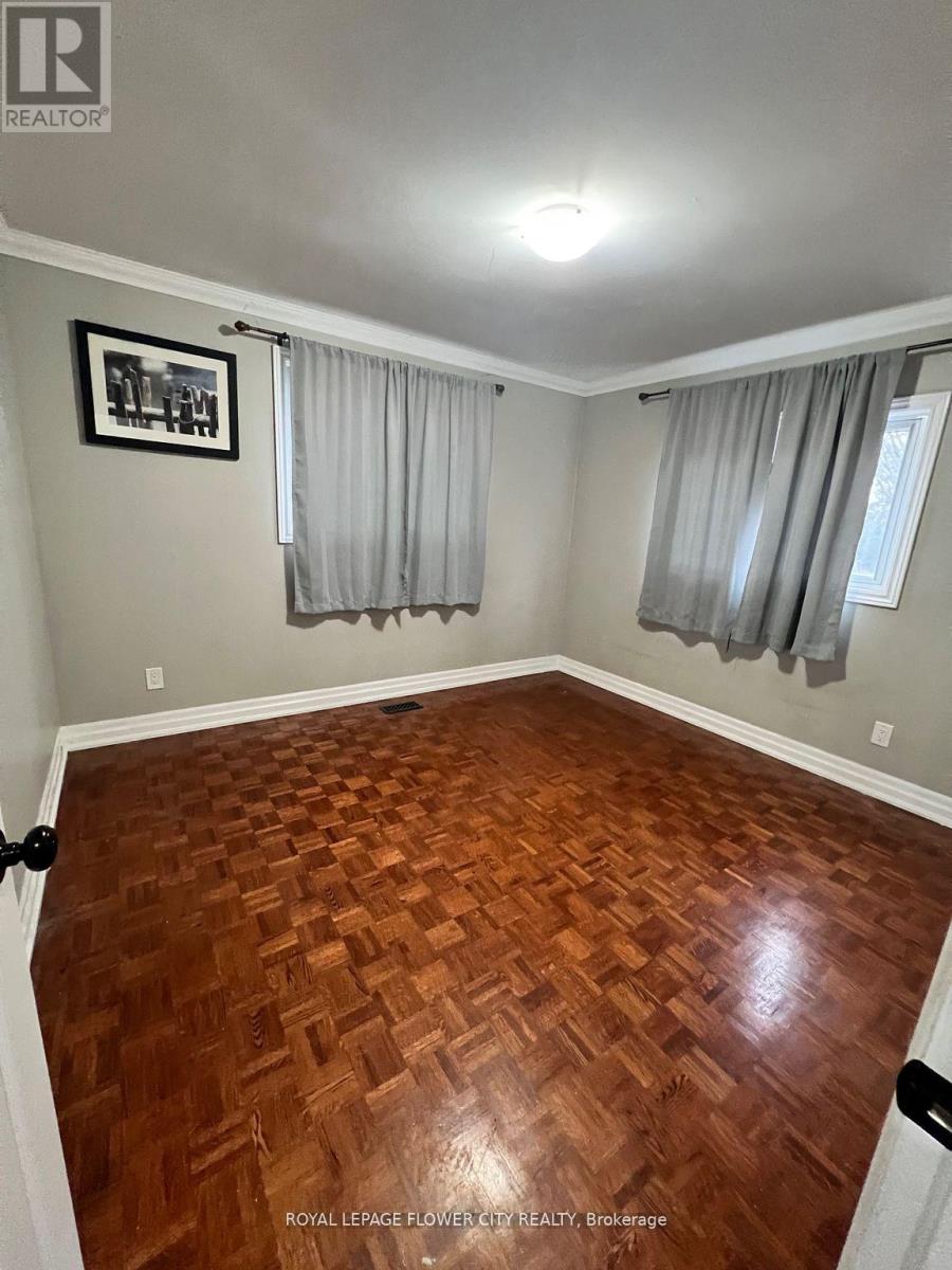 (Main Floor) - 157 Elliott Street, Brampton, Ontario  L6Y 1W7 - Photo 6 - W12941688