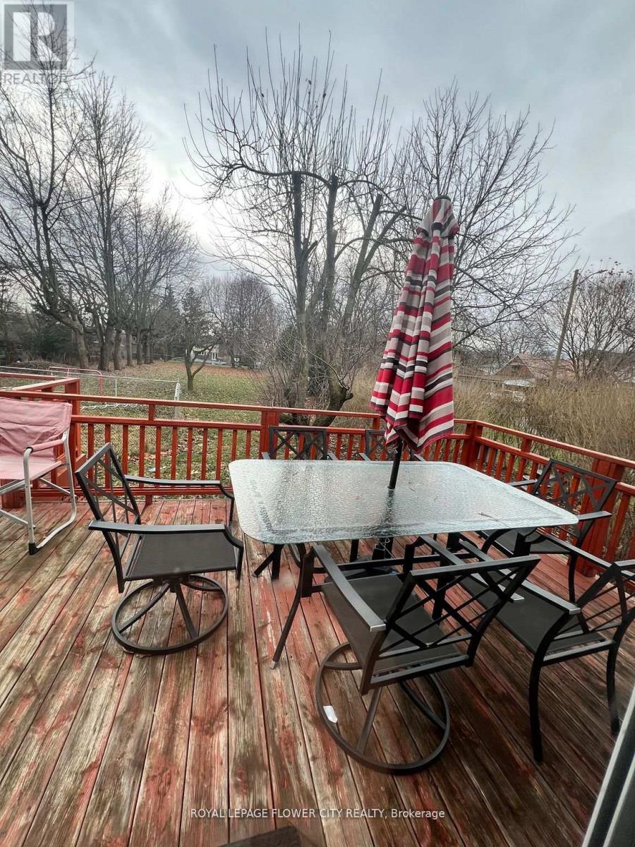 (Main Floor) - 157 Elliott Street, Brampton, Ontario  L6Y 1W7 - Photo 8 - W12941688