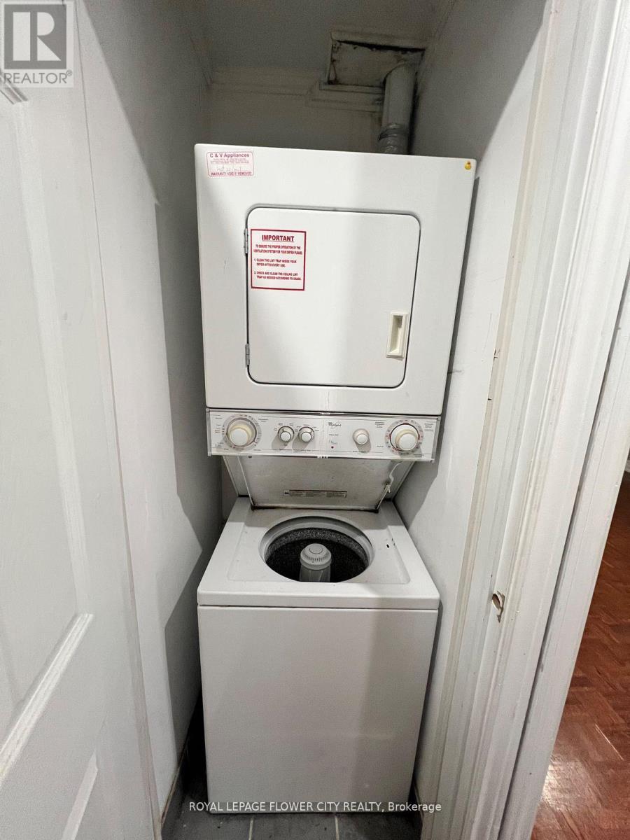 (Main Floor) - 157 Elliott Street, Brampton, Ontario  L6Y 1W7 - Photo 9 - W12941688