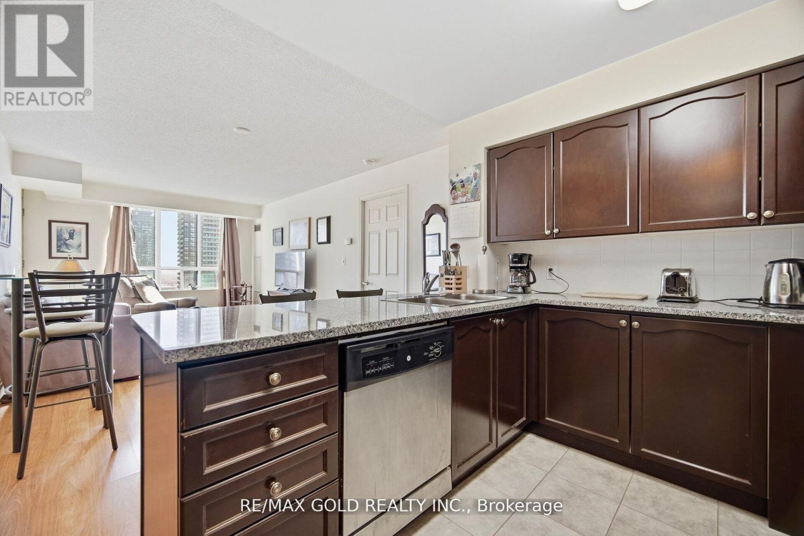 2508 - 335 Rathburn Road W, Mississauga, Ontario  L5B 0C8 - Photo 4 - W12941720