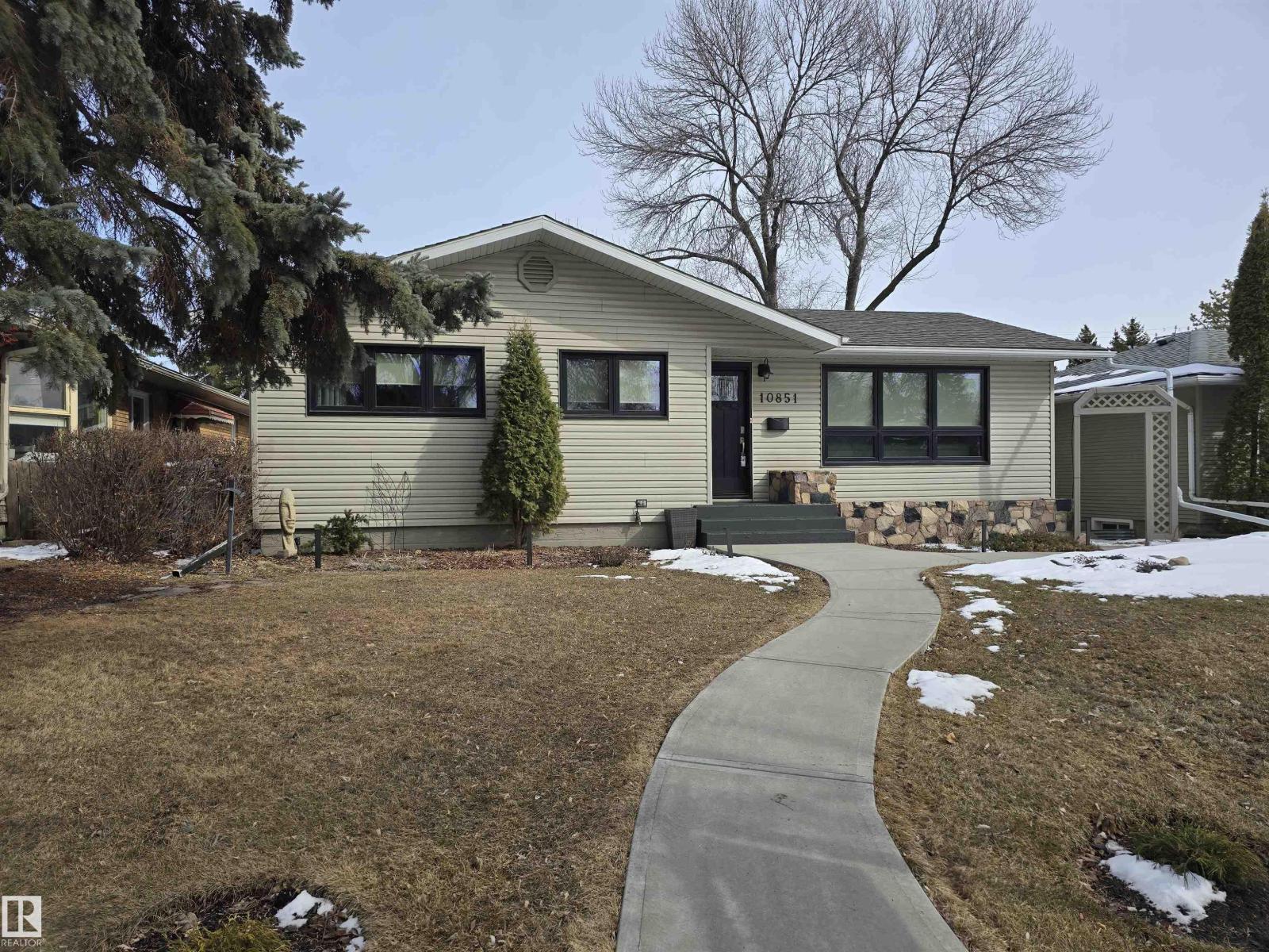 10851 141 St Nw, Edmonton, Alberta  T5M 1T3 - Photo 1 - E4479864