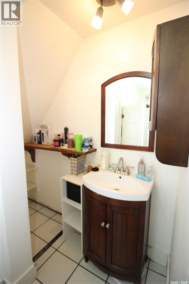 512 1st Street W, Shaunavon, Saskatchewan  S0N 2M0 - Photo 11 - SK031773