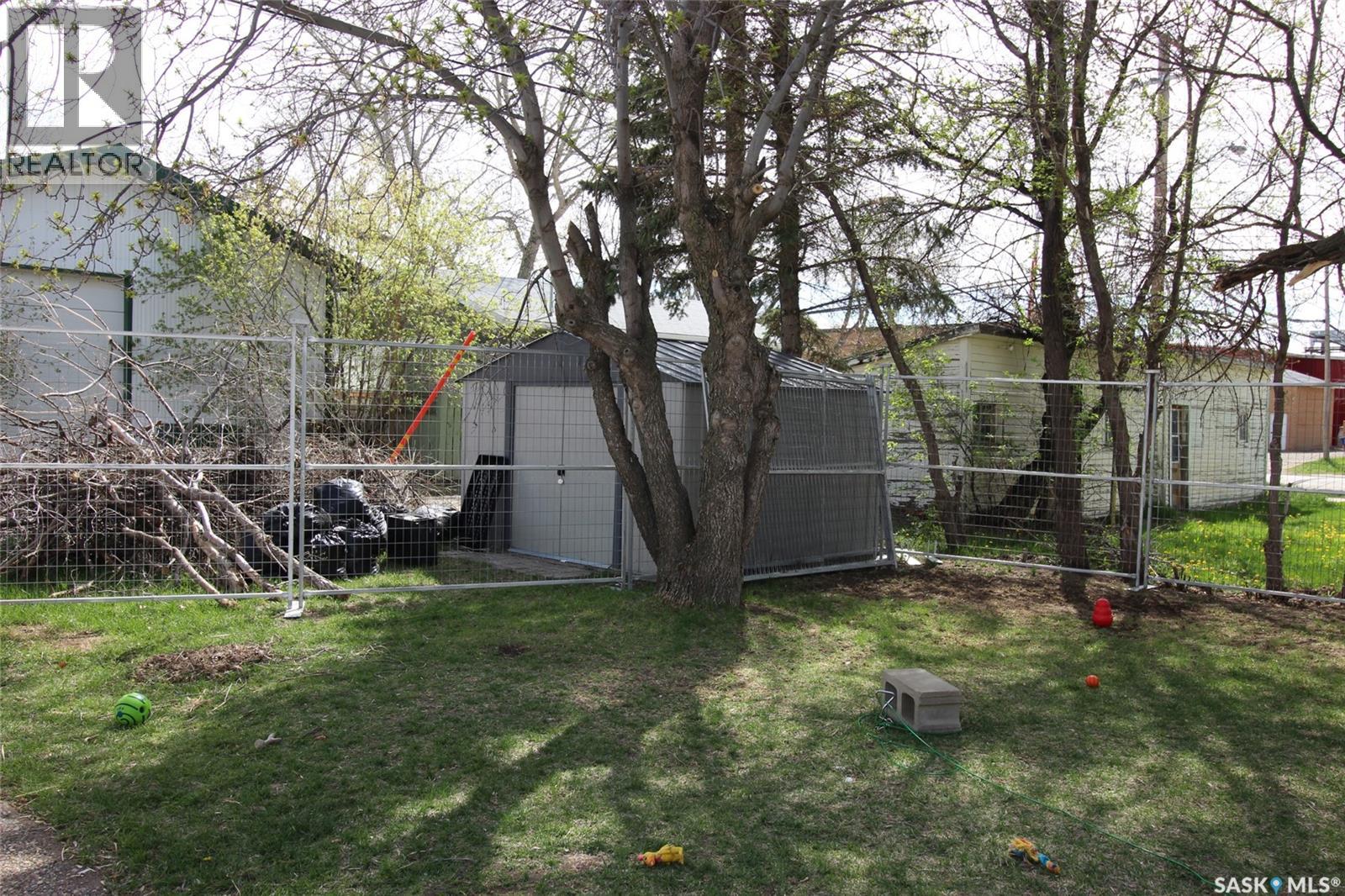 512 1st Street W, Shaunavon, Saskatchewan  S0N 2M0 - Photo 32 - SK031773